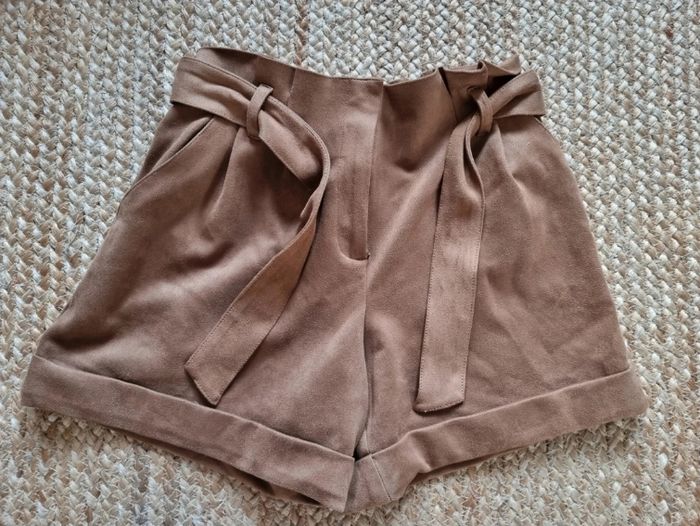 Lot de vêtements 
Zara
Taille 13/14 ans
Très bon état - photo numéro 9
