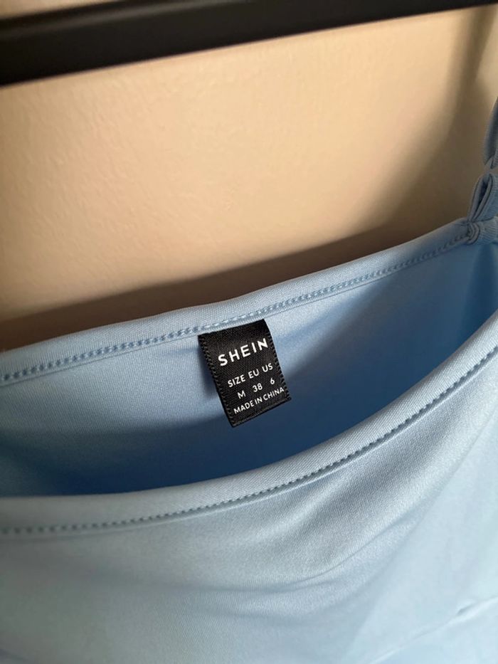 Robe bleue - photo numéro 3