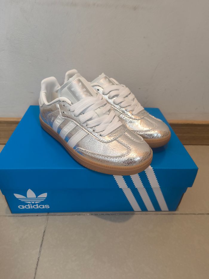 Baskets adidas Originals SAMBA OG argentées --- Taille 41 - photo numéro 1