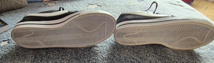 Basket Nike cuir 36 neuf - photo numéro 4