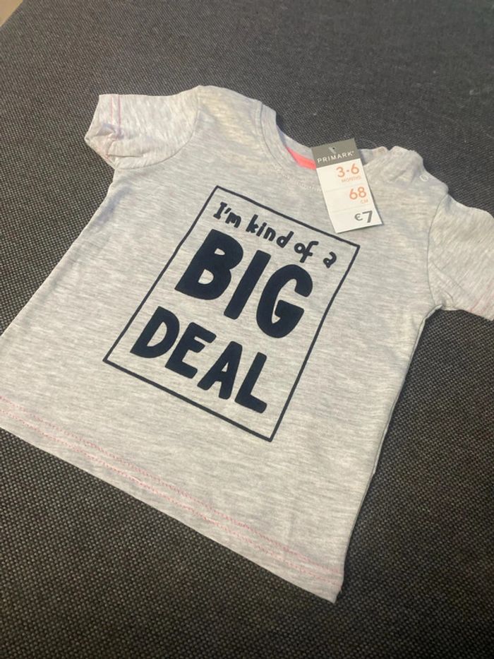 T-shirt neuf - photo numéro 2