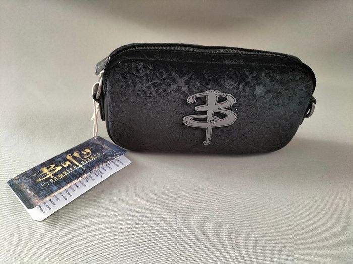 🖤 Sling bag Buffy contre les vampires - Loungefly - Neuf 🖤 - photo numéro 2