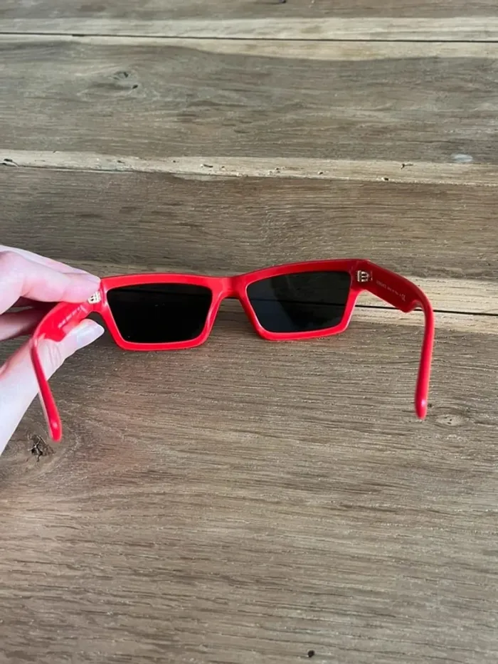 Lunettes de soleil rouges Versace - photo numéro 5