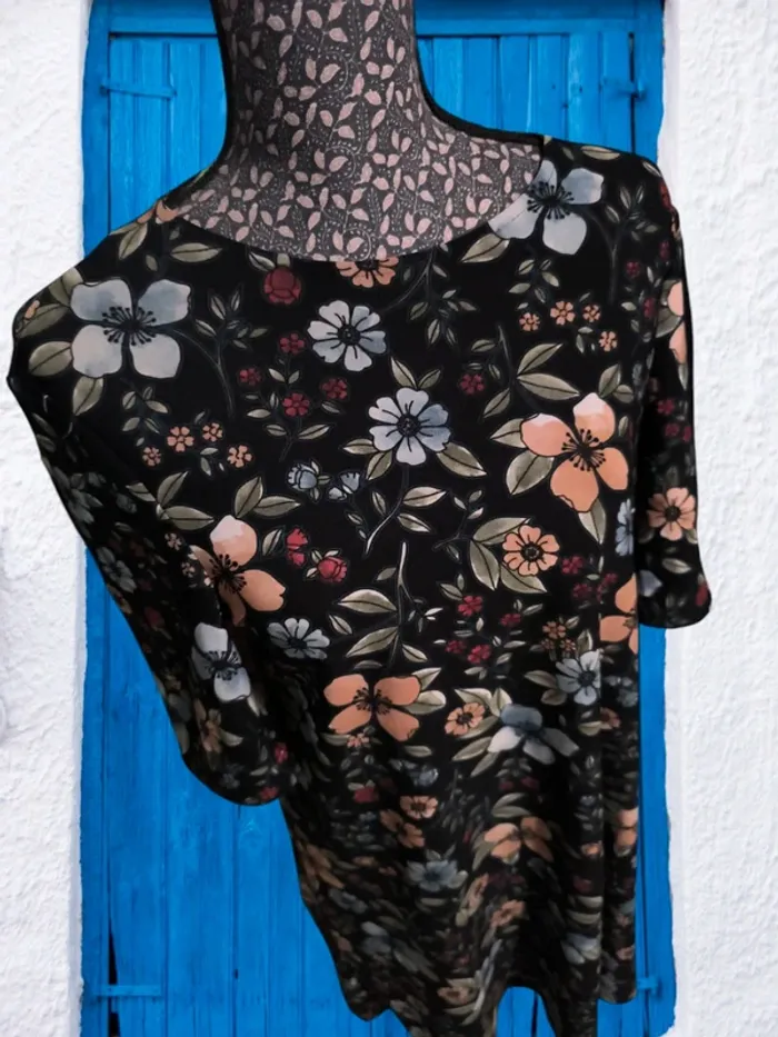 Robe fleurie - photo numéro 2
