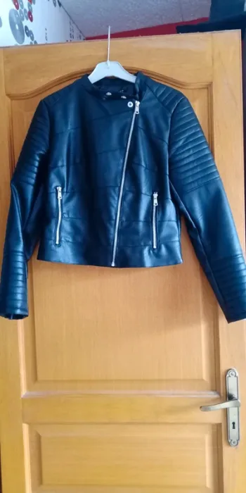 Vends veste simili cuir noir