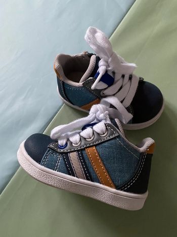 Chaussures taille 19