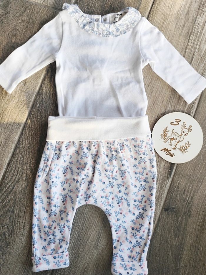 Body Cyrillus avec col fleuri et pantalon okaidi 🤟