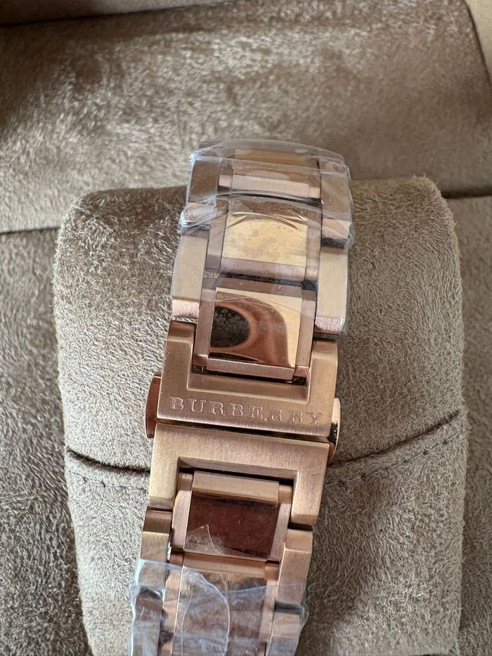 Montre Burberry rose gold neuve Authentique BU9754 - photo numéro 19