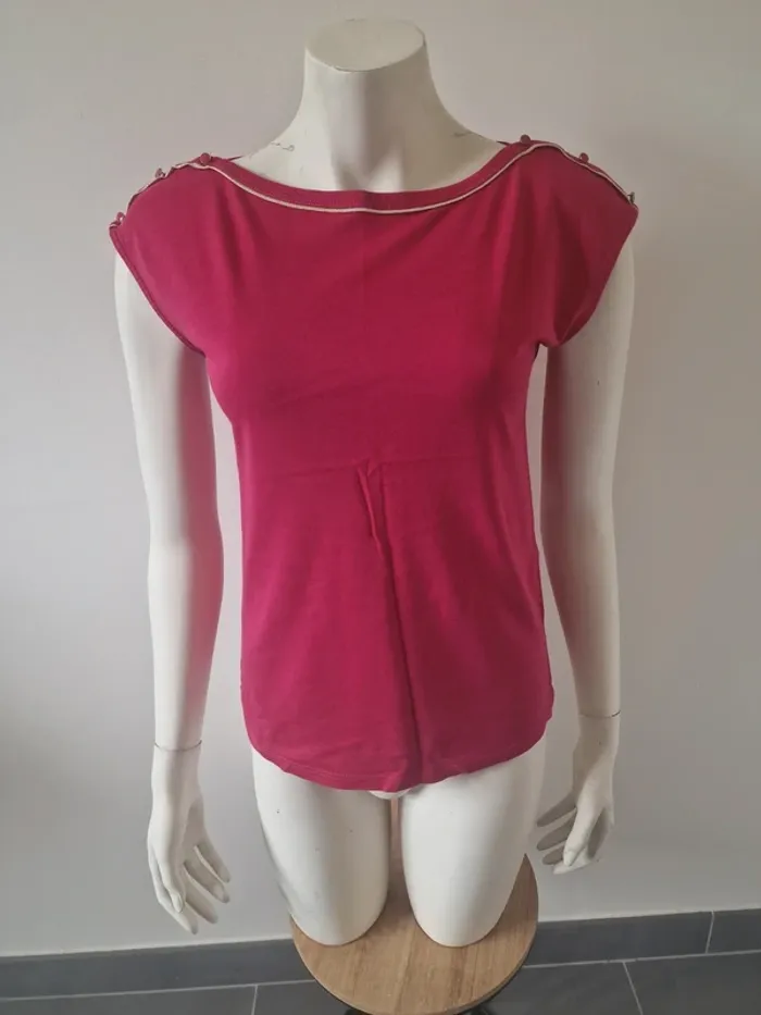 T-shirt
