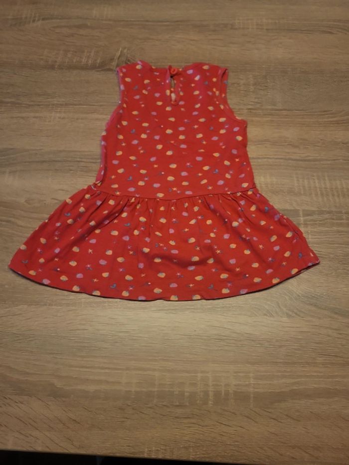 Robe. - photo numéro 2