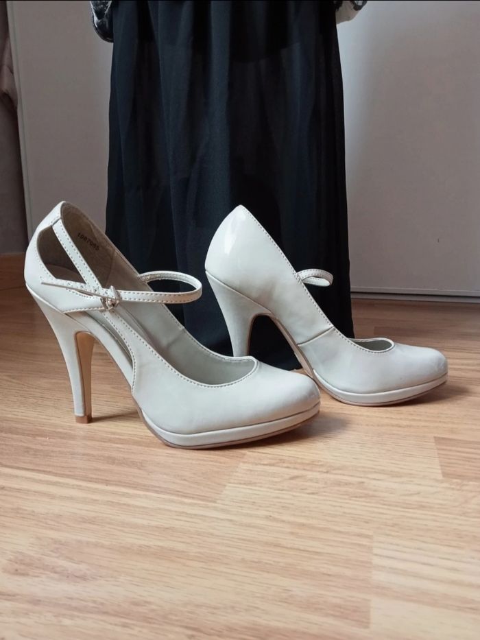 Escarpins beige 48