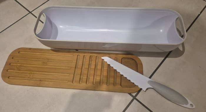 Boite a pain et couteau - photo numéro 2