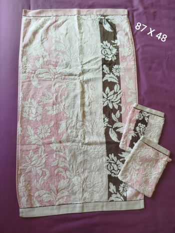 serviette 87 X 48 et 2 gants