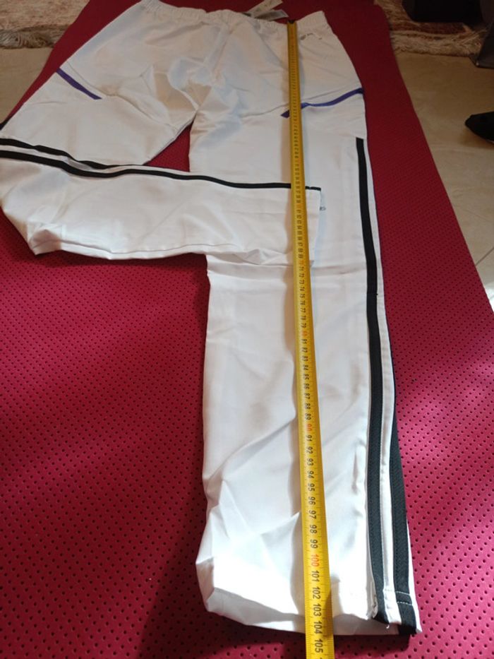 Pantalon de foot Real Madrid, Adidas Authentique Officiel taille enfant 15/16 ans, Neuf - photo numéro 13