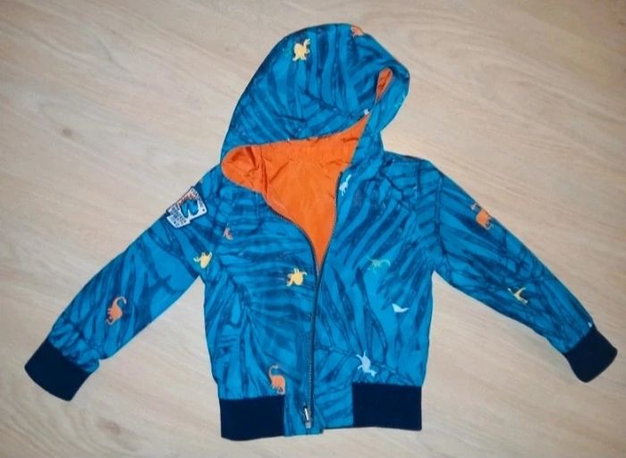 Blouson imperméable à capuche