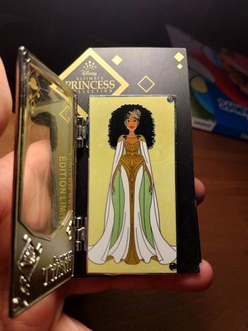 Pins designer collection disney tiana