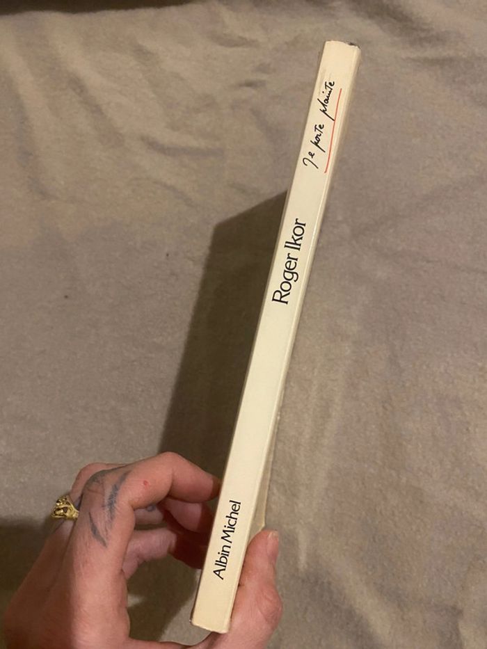 Livre je porte plainte - photo numéro 2
