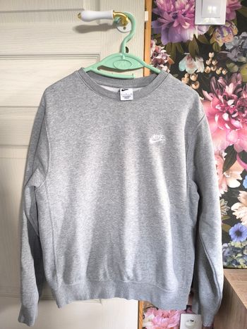 Pull Nike gris