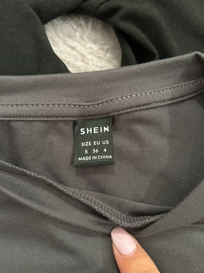 Lot de 2 crop top manche longue Shein S 36 - photo numéro 4