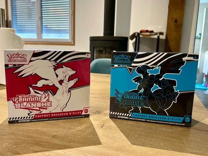 Pokémon Duo ETB EV10.5 Flamme Blanche + Foudre Noire FR