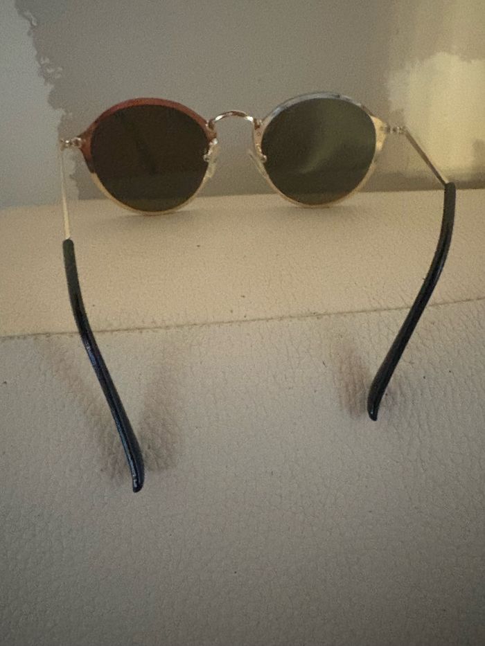 Lunette de soleil - photo numéro 3