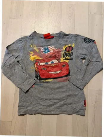 T-shirt cars gris manches longues 5 ans très bon état