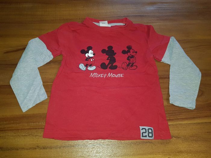 T-shirt rouge Mickey manches longues Disney