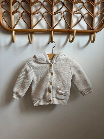 Veste chaude crème 3 mois