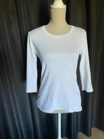 T-shirt blanc Uniqlo manches trois quarts