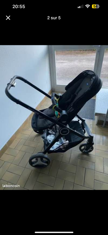 Vend poussette Chicco