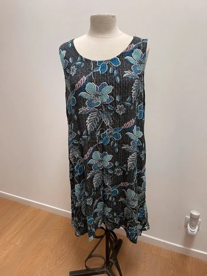Superbe Robe Printemps été neuve 🌸 46
