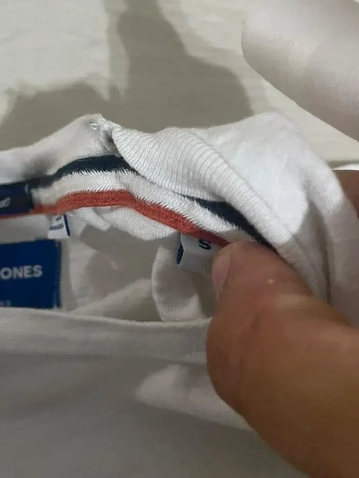 Trois tee-shirts Jack & Jones - photo numéro 5