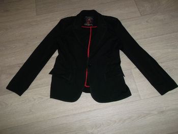 Veste BETTY BARCLAY noire épaules cloutées 40 TBE