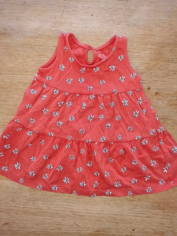 Robe été fille fleurie 3/6 mois excellent état