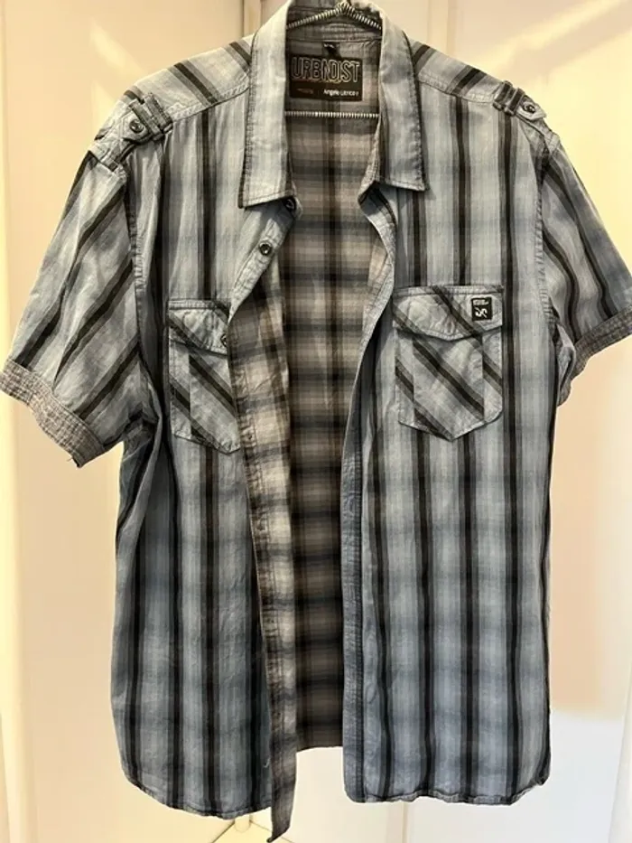 Chemise manches courtes rayée