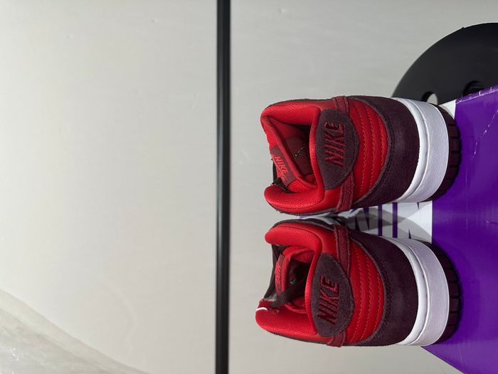 Nike SB Dunk Low Cherry - photo numéro 5