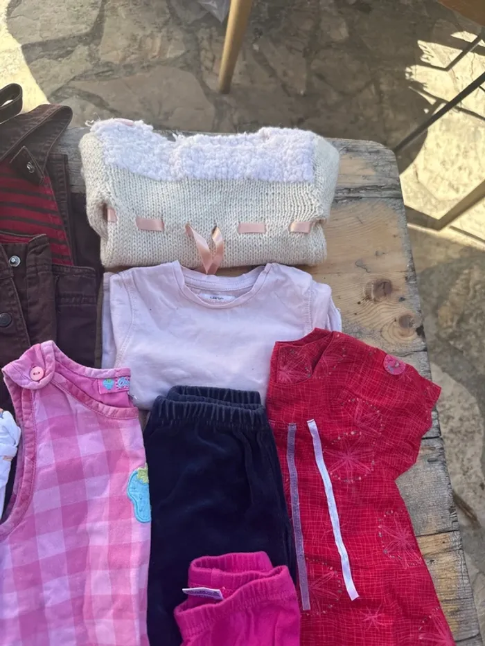 Lot , vêtements et accessoires fille un mois à 12 mois - photo numéro 5