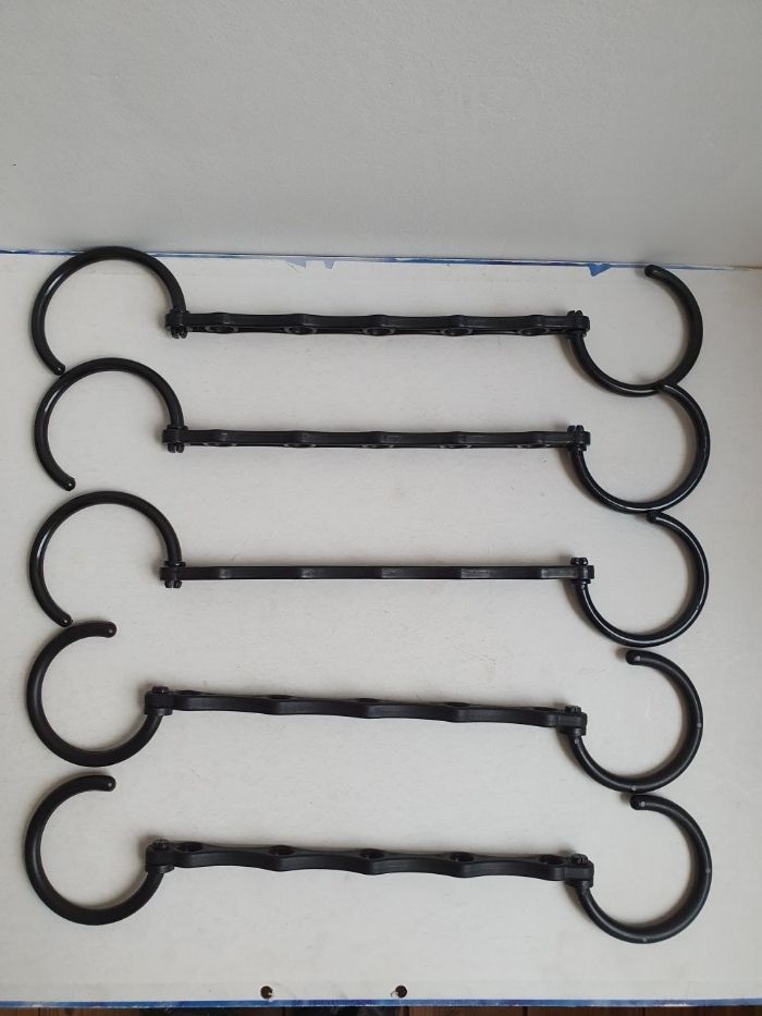 Lot de 5 cintres 5 trous