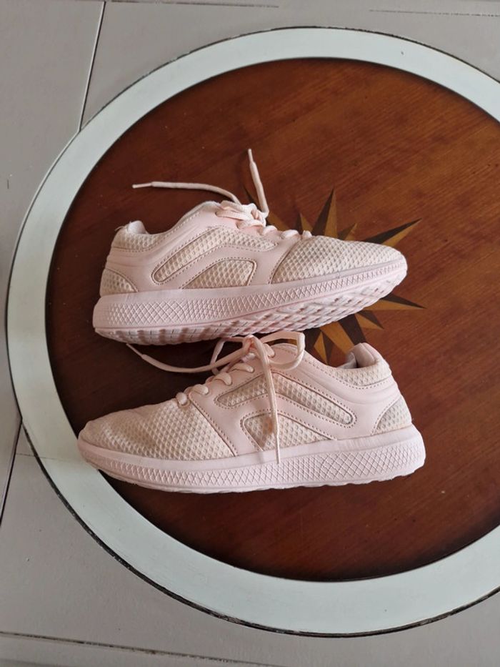 Baskets neuve 🩷 - photo numéro 4