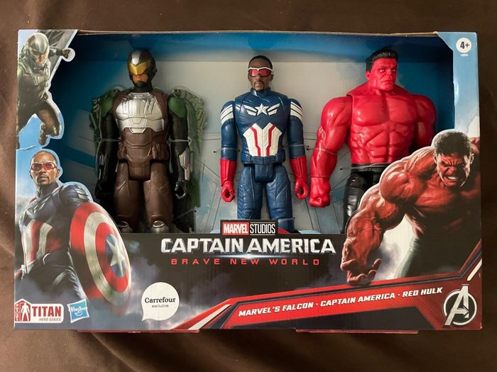 3 figurines MARVEL captain america