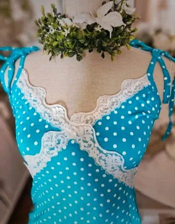Haut turquoise blanc Miss Lucci Taille 3 (38/40) Neuf