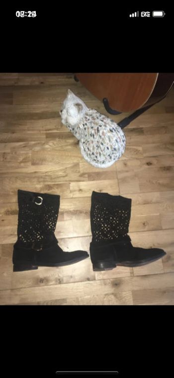 Boots en daim noir ajourées Liu Jo comme neuves 36