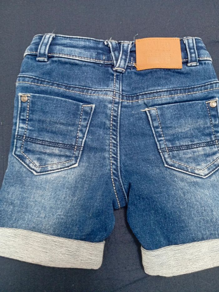 Short  jean 6mois - photo numéro 5