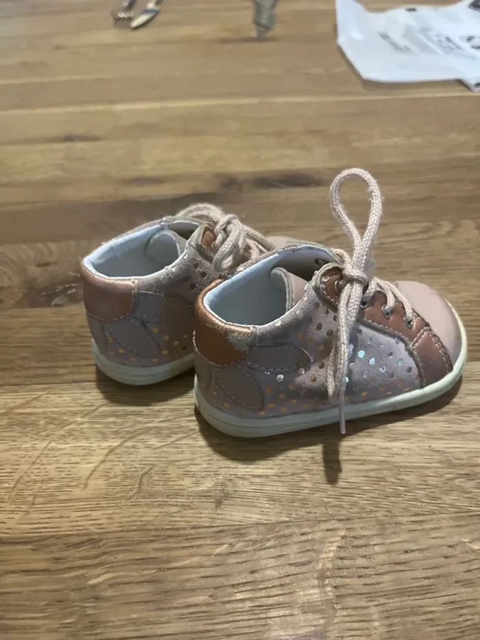 Chaussure bébé - photo numéro 4