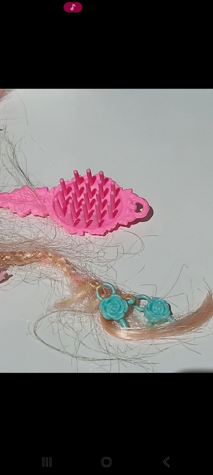 Poupée mattel barbie Endless Hair Kingdom Princesse dkb60 
Poupée et ensemble compris - photo numéro 9