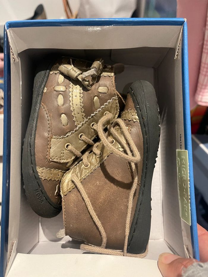 Bottillons en cuir marron mod8 taille 22 très bon état
