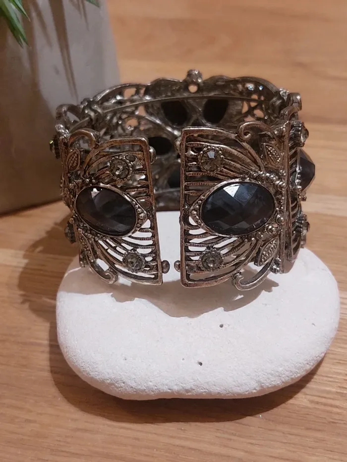 Bracelet fantaisie fleur 🌸 noire - photo numéro 3