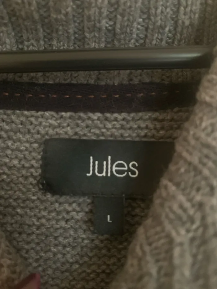 Pull chaud - photo numéro 2