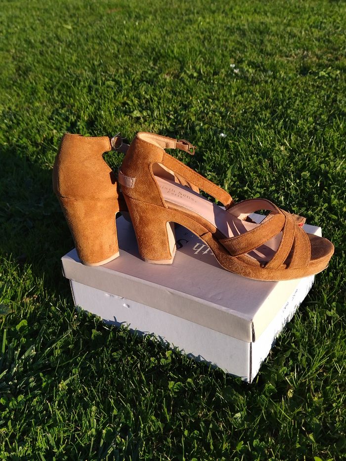 Chaussures à talon - photo numéro 2