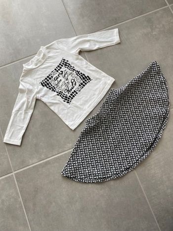 Ensemble tee shirt manches longues et jupe 2 pièces 24 mois